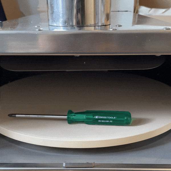 Pizzaofen mit Drehautomatik! Der QubeStove 16 von Qstoves im Test
